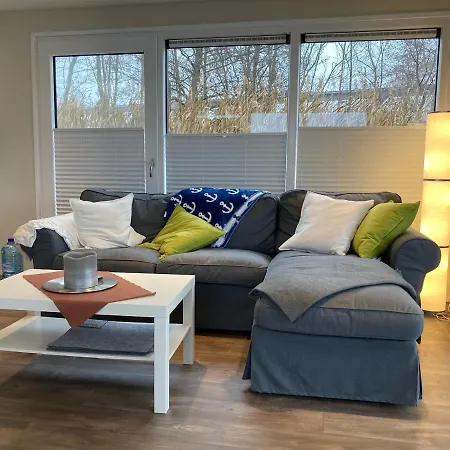 Schwimmende Ferienwohnung, Hausboot Urlaub Als Festlieger Am Steg Zehdenick Exterior photo