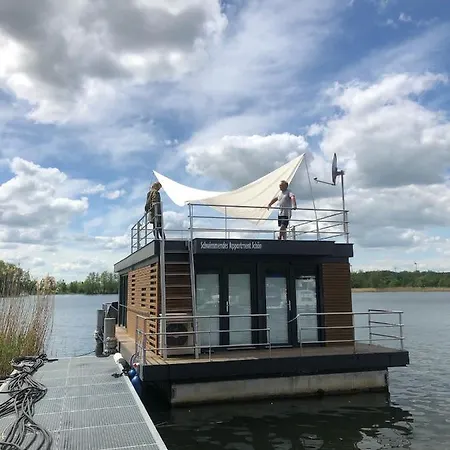 Schwimmende Ferienwohnung, Hausboot Urlaub Als Festlieger Am Steg Zehdenick Exterior photo