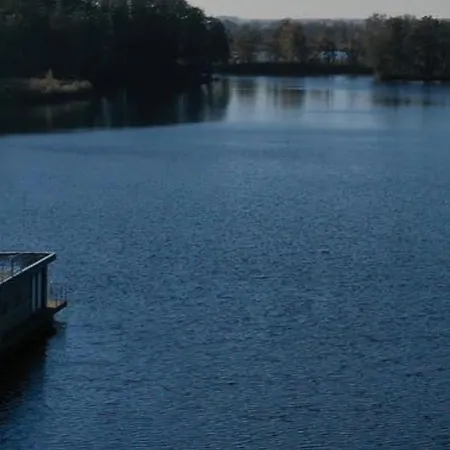Schwimmende Ferienwohnung, Hausboot Urlaub Als Festlieger Am Steg Zehdenick Exterior photo